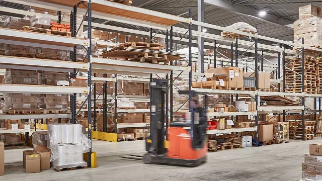 Energy-efficient warehouse lighting by Schréder ensures lower electricity bills